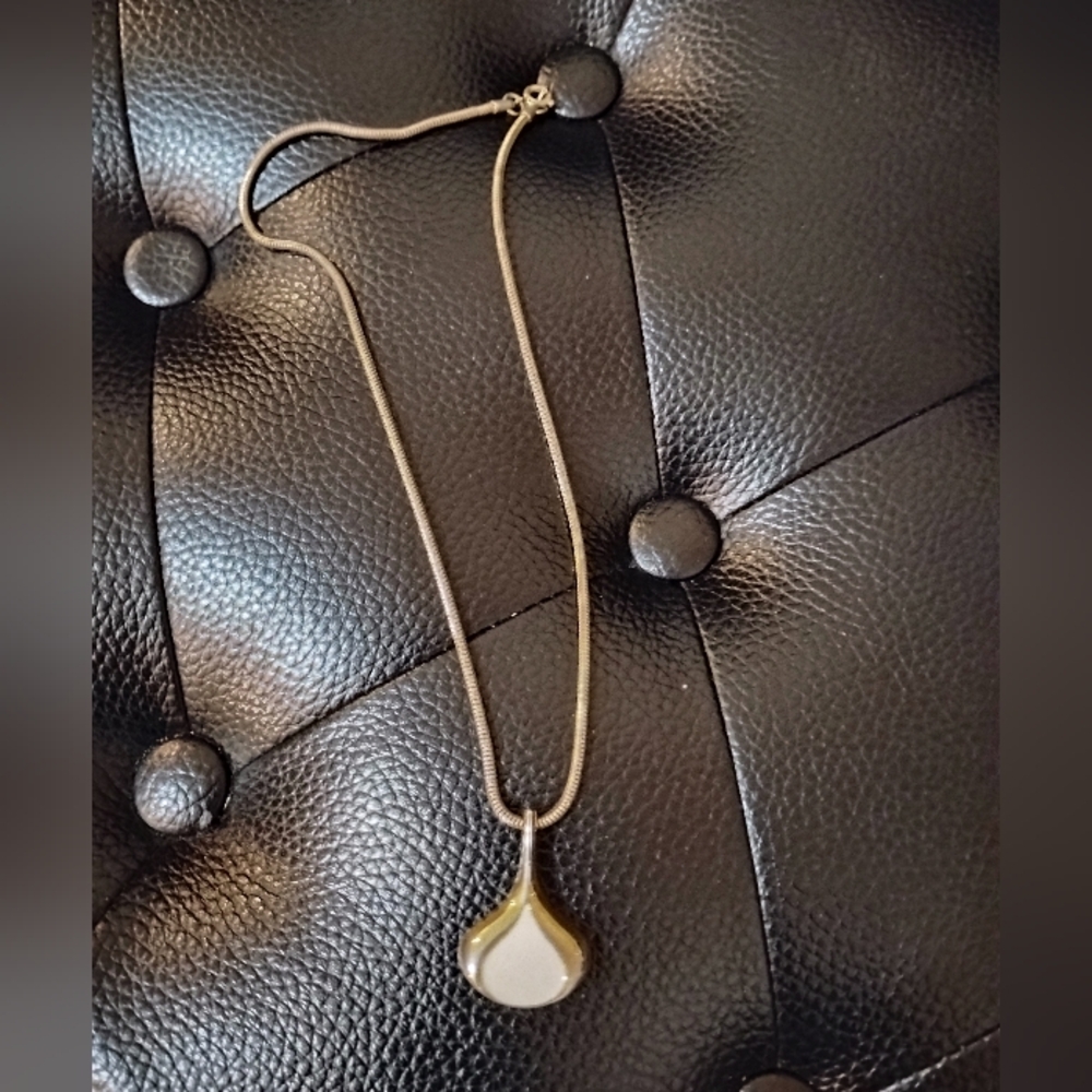 Elegant Golden Tone And White Necklace with Teardrop Pendant Vintage